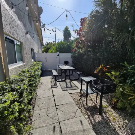 Coco Palms Apartments by Lowkl