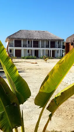 Maison Charrette Отели в г. Морондава