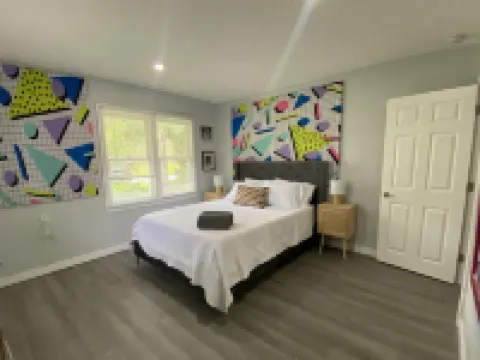 ท็อทัลลี่ 80's โรงแรมในแซนฟอร์ด