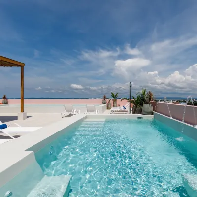 Bondo Hometel Hotels near Marbella