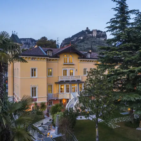 Villa Italia Luxury Suites and Apartments