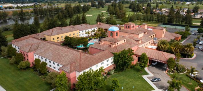 DoubleTree by Hilton Sonoma Wine Country Hotels in Sonoma County