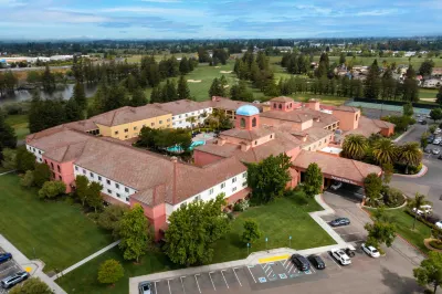 DoubleTree by Hilton Sonoma Wine Country Hotel a 