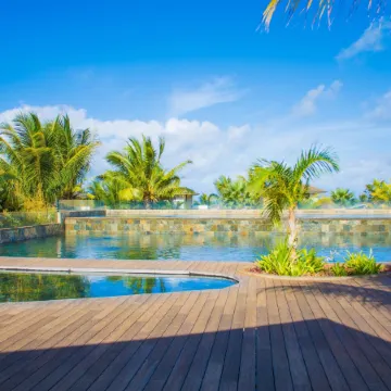 Azuri Apartment with Beach, Pools, Gym, Restaurants, Spa, Boats, Kids Corner