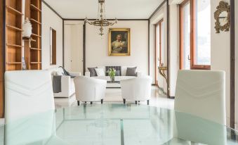Piazza Cavour Lake View - by Myhomeincomo