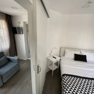 Piano Hotel