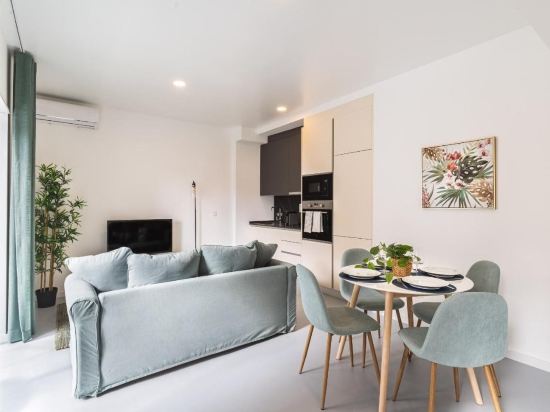 Succeed Campo Pequeno Apartments