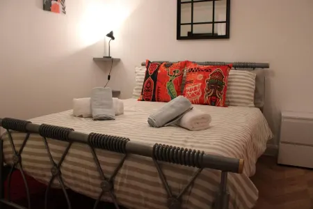 Apartment - Sleeps 2 - Parking - Station Close