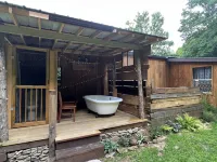 Hemlock Hollow--Secluded wilderness cabin bordering Park