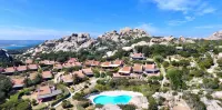 COTTAGE SMERALDA -5pax w/private jacuzzi terrace and shared Pool Seaview