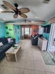 Keys getaway - Relax with the whole family at this peaceful place to stay.