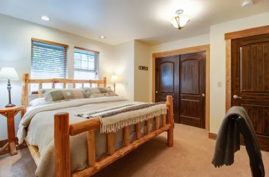 Spacious and Charming Craftsman Retreat.