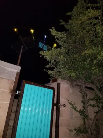 College District Art House - Patio - Walk to Downtown - Sleeps 5