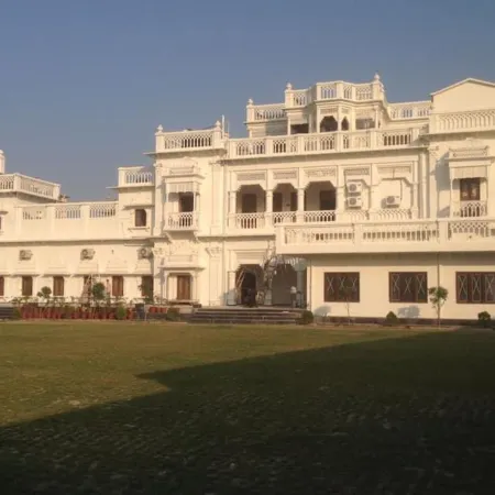 Kohinoor Palace