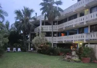 Raina Beach Apartments & Houses
