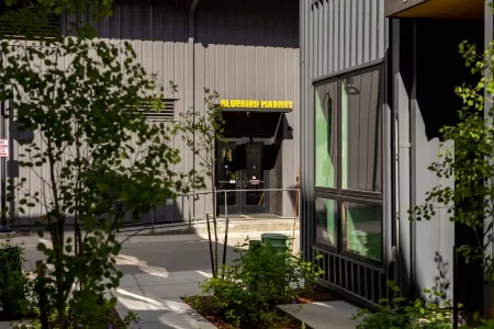 Private Rooftop Deck with Hot Tub and Cold Plunge - Spectacular Retreat