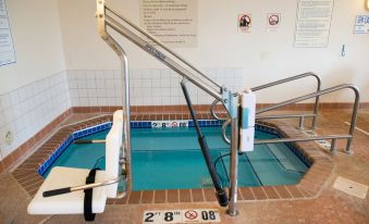 Holiday Inn Express & Suites Chanhassen