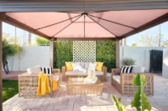 Heated Pool and Basketball Courts - Gorgeous Oasis Retreat