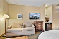 Unequalled Ski in Out, Next to Gondola, Sundial hotel room, Pool, Hot tub, Condo Nast Winner C216A - 2-Star