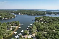 Gentle Lot with Swim Area and Dock Amenities - Captivating Fishing Haven