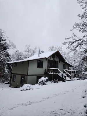 Nature Retreat with Glass Room and Fire Pit - Enchanting Forest Haven Hotel a Carroll County