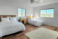 Upstairs retreat with a fireplace, two living rooms, jetted tub, games, & grill Hotels near City Market