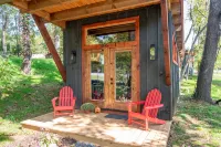 Charming Tiny Cabin with Scenic Views - Cozy Mountain Retreat