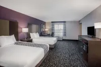 La Quinta Inn & Suites by Wyndham Pontoon Beach Hotels in Pontoon Beach