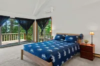 Lakeside Retreat with Balcony and Patio - Charming Modern Oasis