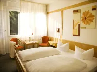 Hotel Wasserschloß K.Bär und C.Bethke oHG Hotels in Mitwitz