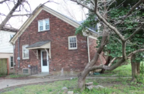 Charming Modern Retreat Near Downtown Jeffersonville & Bob Hedge Park