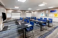 Holiday Inn Express & Suites Tulsa S Broken Arrow Hwy 51 Hotels in Broken Arrow