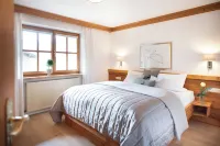 Haus Lesch - Stilvolle Appartements mit tollem Bergblick in Kreuth am Tegernsee Hotels in der Nähe von Naturrodelbahn Kreuth-Klamm