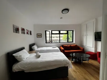 The Barrington Hotel