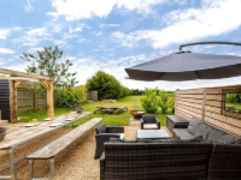 Rural Lodge Retreat with Hot Tub Hotels in Chichester