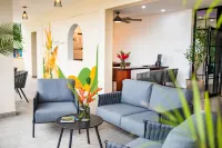 The West House Boutique Hotel Hotel di San Ignacio