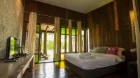 ChababaanCham Resort Các khách sạn gần Wat Bang Khae Klang