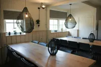 Spacious Farmhouse with Barbecue Near Veluwe - Pysäköinti