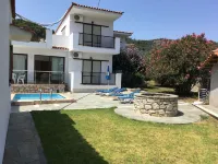 Hotel Suzanna Hotels near Paralia Achladies