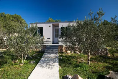Olive Eden Holiday Home Hotels in der Nähe von Ronilački centar Draulik