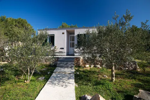Olive Eden Holiday Home
