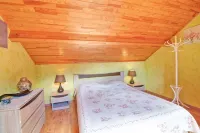 Charming Stay Near Forests