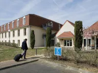 L'EPI HOTEL Hôtels à : Épernon
