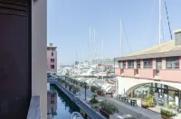 Dock of the Bay Genova - Ocean View