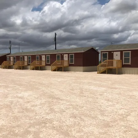 Monahans Country Inn