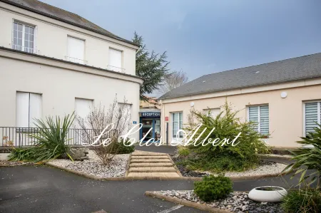 Le Clos Albert Отели в г. Англье