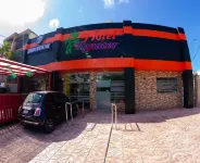 Hotel Renacer - parkir