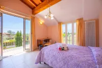 Villa Clara Few km from the Sea
