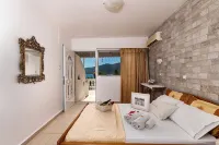 Lions Apartments Hotel a Poros