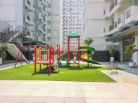 Homey and Comfy 2Br Sentul Tower Apartment Hotels in Babakan Madang